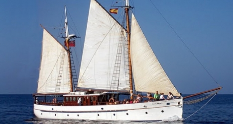 Goleta sailing charter, costadelsol, boat hire and rental