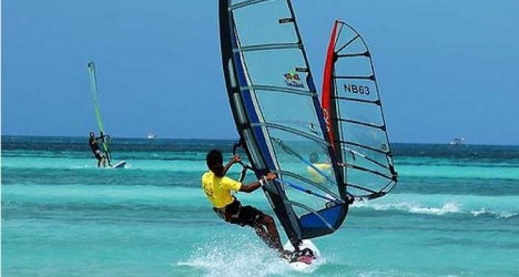 Cursos de windsurf en Andalucia