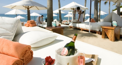 Marbella elviria beach club nikki beach white parties