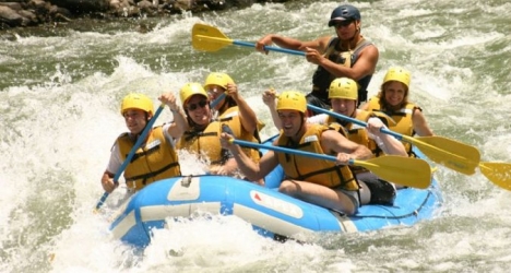 travel and holiday rafting day, activity organisation spain, granada
