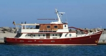 Classic yacht rental in Banus and Sotogrande