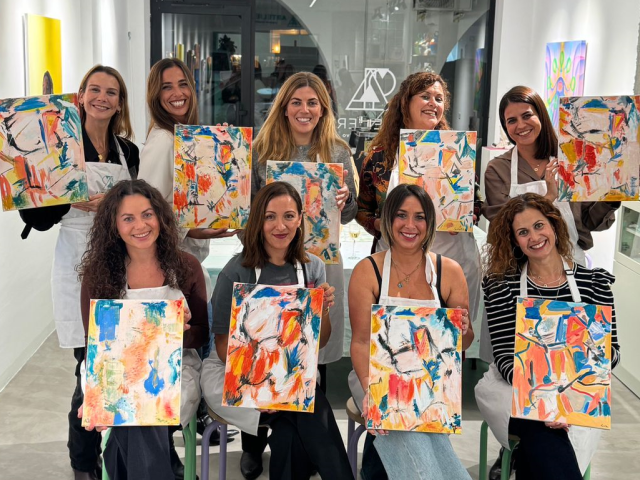 paint and wine estepona